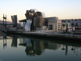 Guggenheim Múzeum, Bilbao - titániumba öltöztetve 