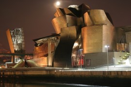 Guggenheim Mzeum, Bilbao - titniumba ltztetve 