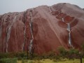 Ayers Rock, az óriási csodakavics - csoda az esőben