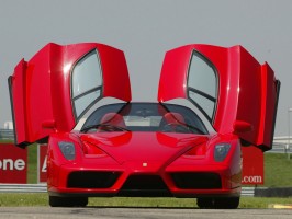 Ferrari Enzo: A Fnk autja 